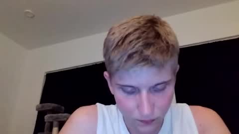 collegetwinkboi online show from July 1, 1:40 am