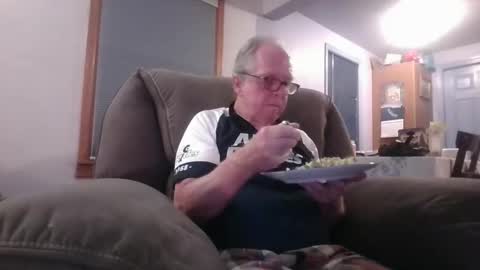 Snapshot of tacrunner66_ chatting on December 21, 3:24 am tacrunner66_ online show from December 21, 3:24 am