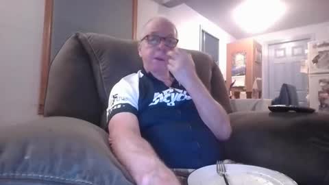 Snapshot of tacrunner66_ chatting on February 8, 3:43 am tacrunner66_ online show from February 8, 3:43 am