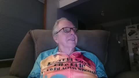 Snapshot of tacrunner66_ chatting on April 12, 4:39 am tacrunner66_ online show from April 12, 4:39 am