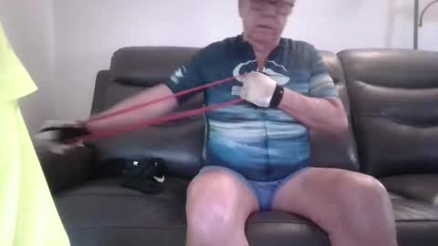 tacrunner66_ online show from April 25, 2:03 pm