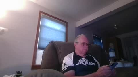 Snapshot of tacrunner66_ chatting on June 25, 1:37 pm tacrunner66_ online show from June 25, 1:37 pm