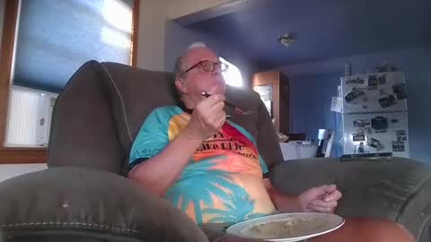 Snapshot of tacrunner66_ chatting on July 6, 2:19 am tacrunner66_ online show from July 6, 2:19 am