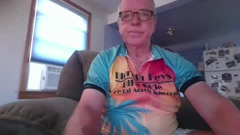 Snapshot of tacrunner66_ chatting on July 6, 2:25 pm tacrunner66_ online show from July 6, 2:25 pm