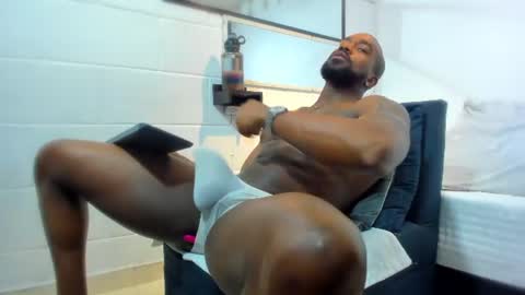 Snapshot of tafari_1 chatting on June 13, 1:42 pm Tafari Zulu online show from June 13, 1:42 pm