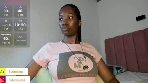 Snapshot of tahira_21 chatting on June 13, 8:18 pm Tahira online show from June 13, 8:18 pm