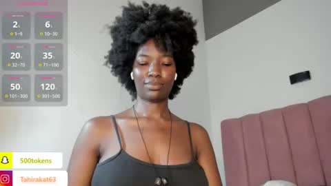 Snapshot of tahira_21 chatting on June 23, 7:45 pm Tahira online show from June 23, 7:45 pm