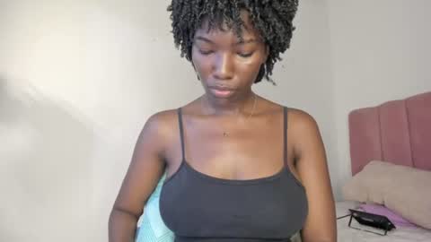 Snapshot of tahira_21 chatting on July 6, 8:22 pm Tahira online show from July 6, 8:22 pm