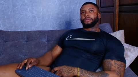 Tairon Tucke online show from February 26, 4:36 am