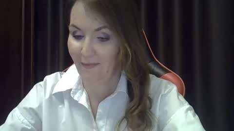 taisialucky77 online show from October 21, 5:24 pm