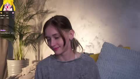 Mia online show from May 2, 6:07 am
