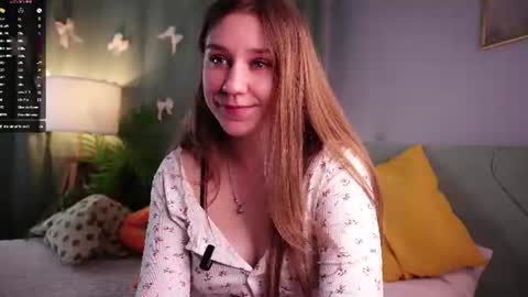 Snapshot of taithelme chatting on July 5, 1:45 am Molly online show from July 5, 1:45 am