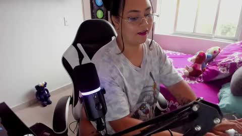 Snapshot of takaragr chatting on November 20, 9:03 pm kalagr online show from November 20, 9:03 pm