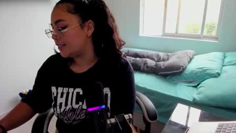 Snapshot of takaragr chatting on December 5, 8:38 pm kalagr online show from December 5, 8:38 pm