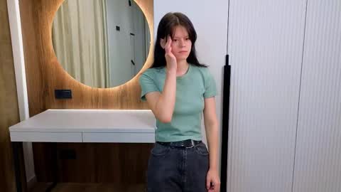 Snapshot of takishalanni chatting on November 3, 1:51 am Sara online show from November 3, 1:51 am