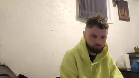 Snapshot of talenjames chatting on December 5, 1:03 am Talen James online show from December 5, 1:03 am