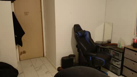 Snapshot of talenjames chatting on October 28, 9:50 pm Talen James online show from October 28, 9:50 pm