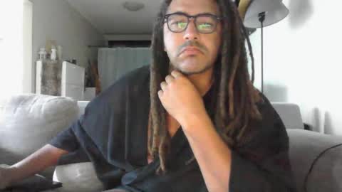 Snapshot of talent_scout_1 chatting on February 14, 8:59 pm Edge Master Flash online show from February 14, 8:59 pm