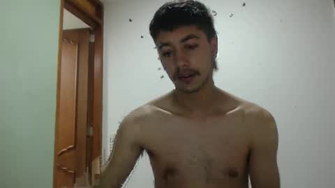 talhi_ online show from April 14, 9:43 pm