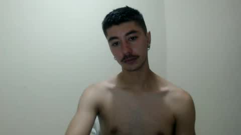 Snapshot of talhi_ chatting on June 30, 11:28 pm talhi_ online show from June 30, 11:28 pm