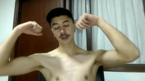 Snapshot of talhi_ chatting on July 2, 2:33 am talhi_ online show from July 2, 2:33 am