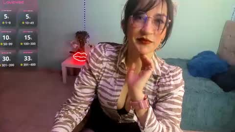 Snapshot of talia_mystic chatting on July 10, 2:08 pm Talia mia online show from July 10, 2:08 pm