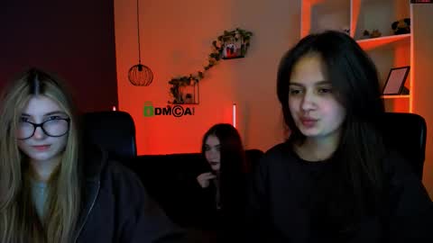 Snapshot of talia_seduce chatting on March 21, 8:23 pm talia_seduce online show from March 21, 8:23 pm