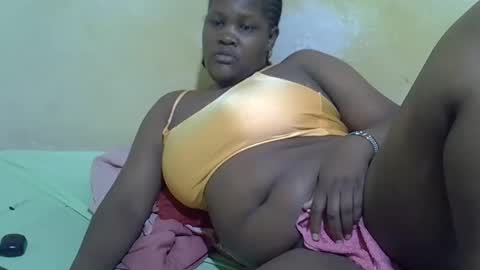 Snapshot of taliah254 chatting on October 18, 8:20 pm taliah254 online show from October 18, 8:20 pm