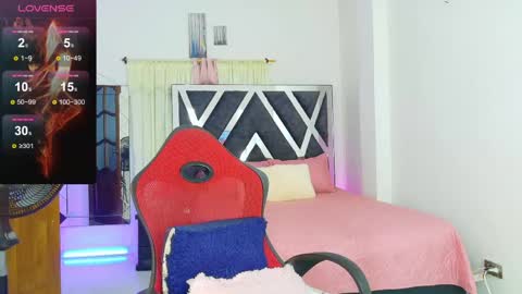 Snapshot of talianamoreno chatting on June 7, 3:43 am taliana modelo independiente online show from June 7, 3:43 am