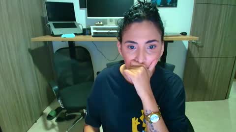 Snapshot of talianaprada_ chatting on December 4, 11:46 pm talianaprada_ online show from December 4, 11:46 pm