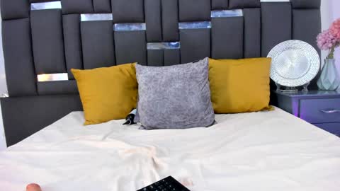 tali  online show from February 1, 10:23 pm