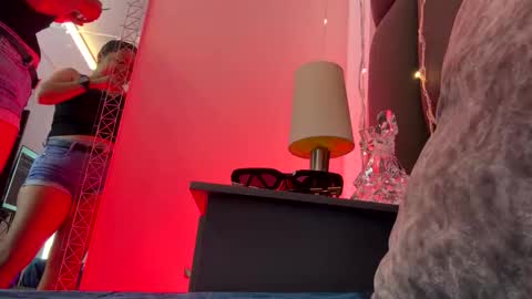 tali  online show from November 22, 6:40 pm