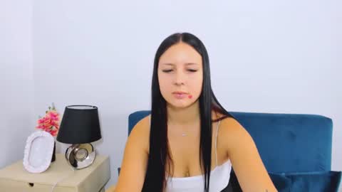 taliasensitive online show from October 25, 8:33 am