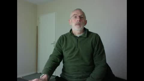 Snapshot of taliesin4321 chatting on December 25, 7:56 pm Jack Pierrot online show from December 25, 7:56 pm