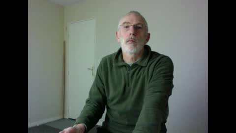 Snapshot of taliesin4321 chatting on December 29, 8:15 pm Jack Pierrot online show from December 29, 8:15 pm