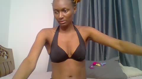Snapshot of talisha_smiley chatting on July 13, 6:00 pm talisha smiles online show from July 13, 6:00 pm