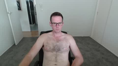 tallaussiedaddy online show from May 3, 3:56 am