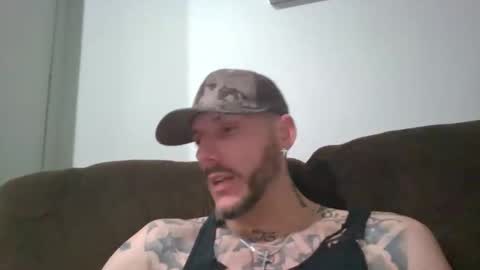 Snapshot of tallcleancuthung chatting on March 30, 10:22 pm Tallcleancuthung online show from March 30, 10:22 pm