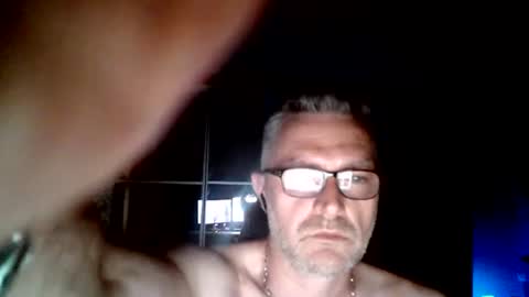 tallguyin online show from June 20, 11:40 pm