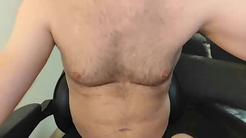 Snapshot of talljay91 chatting on July 14, 10:37 pm Just ask for it online show from July 14, 10:37 pm