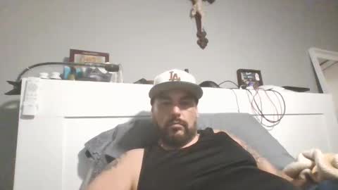 Snapshot of talllatino310 chatting on December 18, 6:43 am talllatino310 online show from December 18, 6:43 am