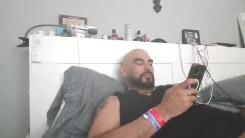 Snapshot of talllatino310 chatting on January 18, 5:04 pm talllatino310 online show from January 18, 5:04 pm