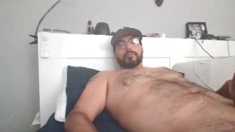 Snapshot of talllatino310 chatting on October 11, 7:01 pm talllatino310 online show from October 11, 7:01 pm