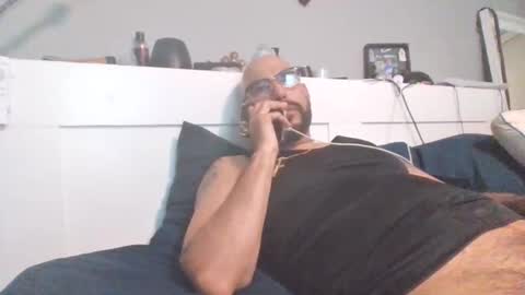 Snapshot of talllatino310 chatting on November 4, 8:30 pm talllatino310 online show from November 4, 8:30 pm