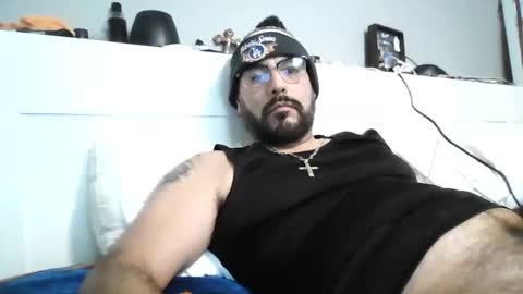 Snapshot of talllatino310 chatting on November 29, 8:56 pm talllatino310 online show from November 29, 8:56 pm