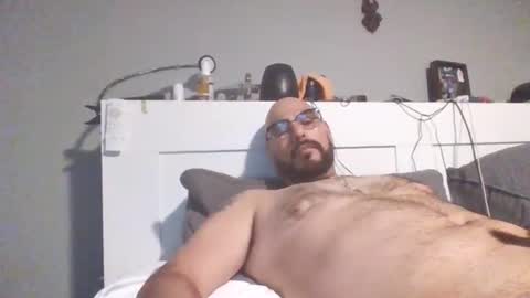 Snapshot of talllatino310 chatting on April 6, 4:46 am talllatino310 online show from April 6, 4:46 am