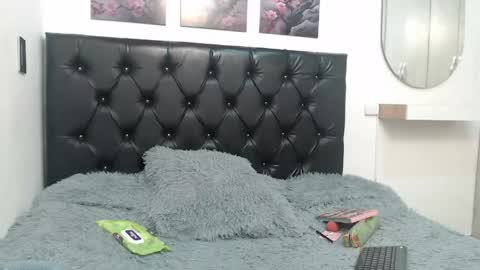 Snapshot of tamar4_f00x chatting on May 13, 2:36 pm Hi im sara online show from May 13, 2:36 pm