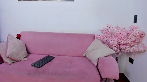 Snapshot of tamar4_f00x chatting on May 29, 1:09 pm Hi im sara online show from May 29, 1:09 pm