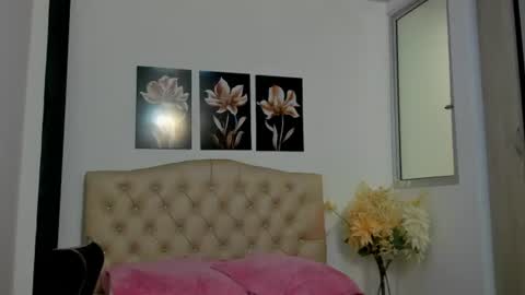 Snapshot of tamar4_f00x chatting on July 20, 12:51 pm Hi im sara online show from July 20, 12:51 pm