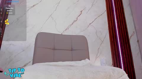 Snapshot of tamarafoxy_ chatting on March 12, 1:06 pm Tamara online show from March 12, 1:06 pm